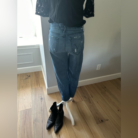 MOTHER The Looker Crop Skinny
Jeans (Graffiti Girl) - Picture 6 of 11